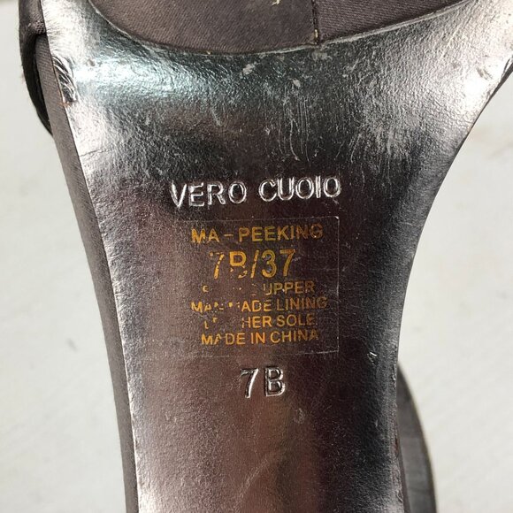 BCBGMaxAzria Women's Size 7B Peeking Grey Silver Fabric Embellished Heels - Picture 13 of 15